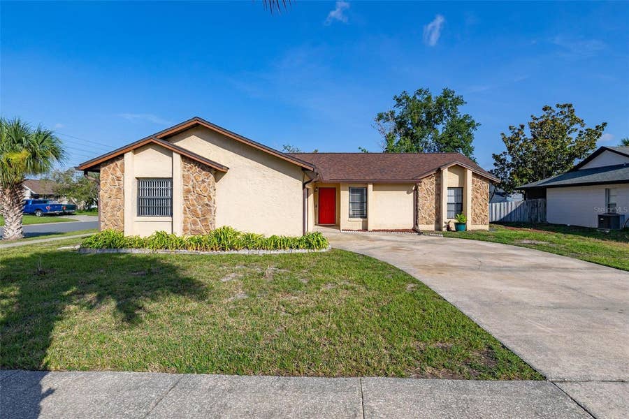 Property photo for 100 GROVE HOLLOW COURT, Sanford, FL