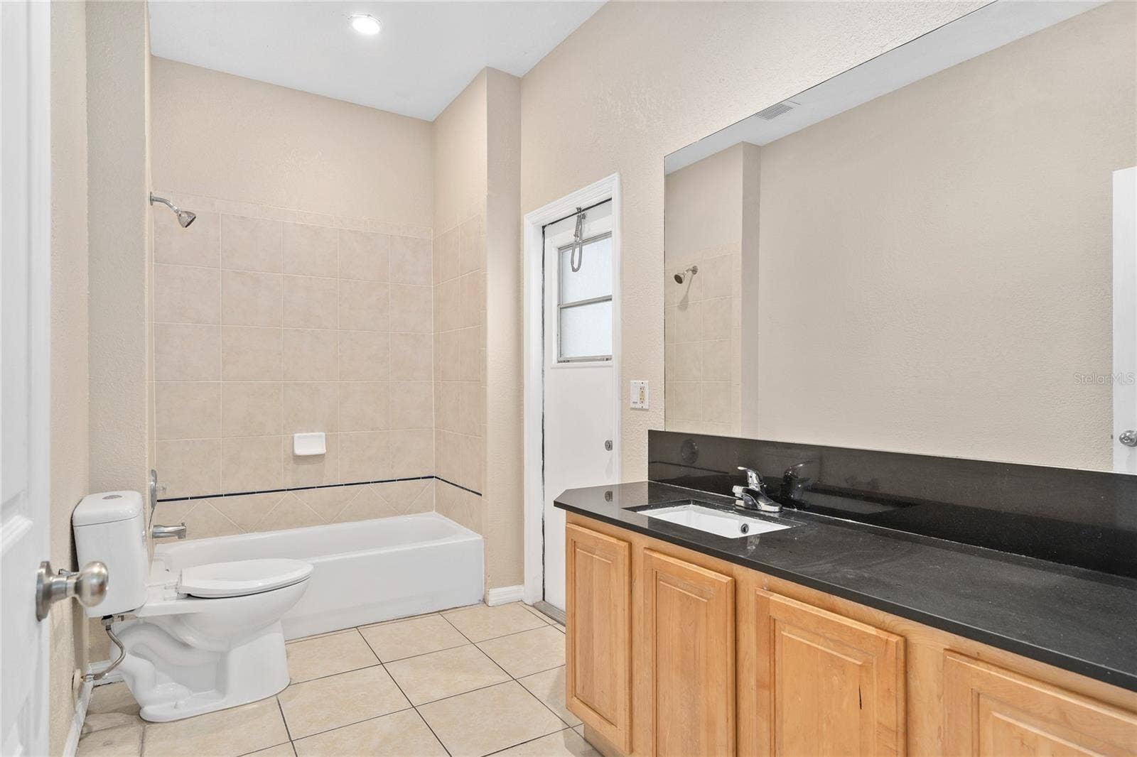 13821 AMBERLEIGH ROAD, Orlando, FL 32837 13821 AMBERLEIGH ROAD, Orlando, FL 32837