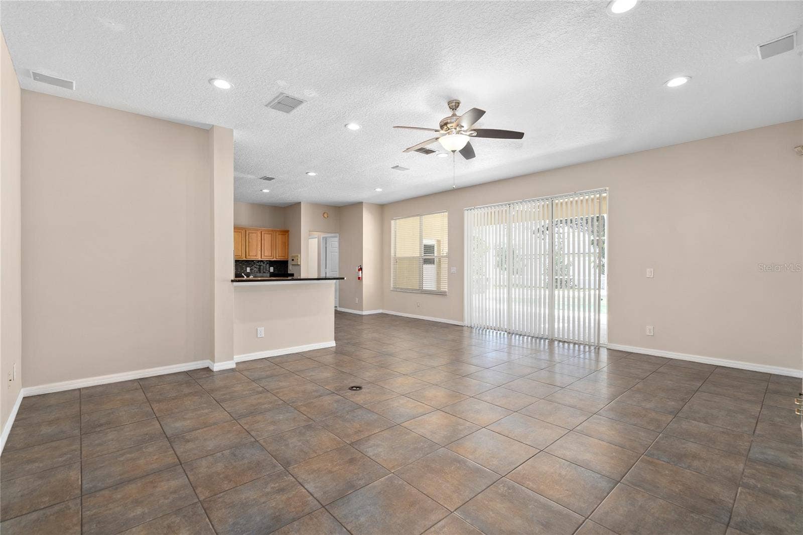 13821 AMBERLEIGH ROAD, Orlando, FL 32837 13821 AMBERLEIGH ROAD, Orlando, FL 32837