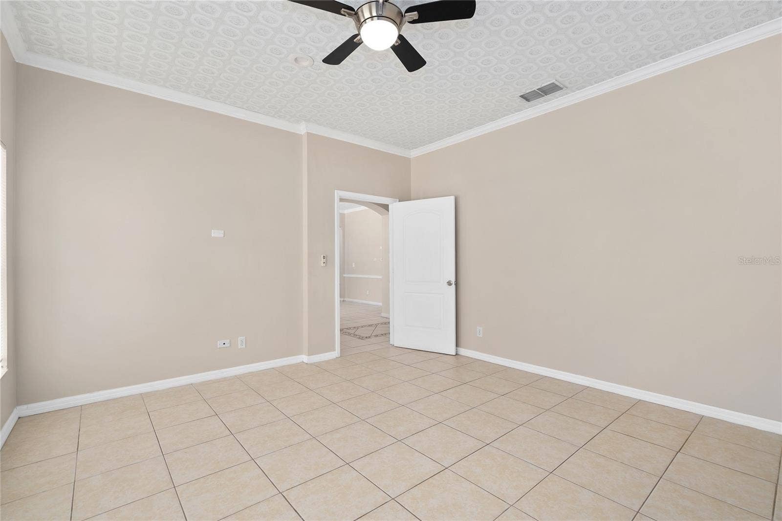 13821 AMBERLEIGH ROAD, Orlando, FL 32837 13821 AMBERLEIGH ROAD, Orlando, FL 32837