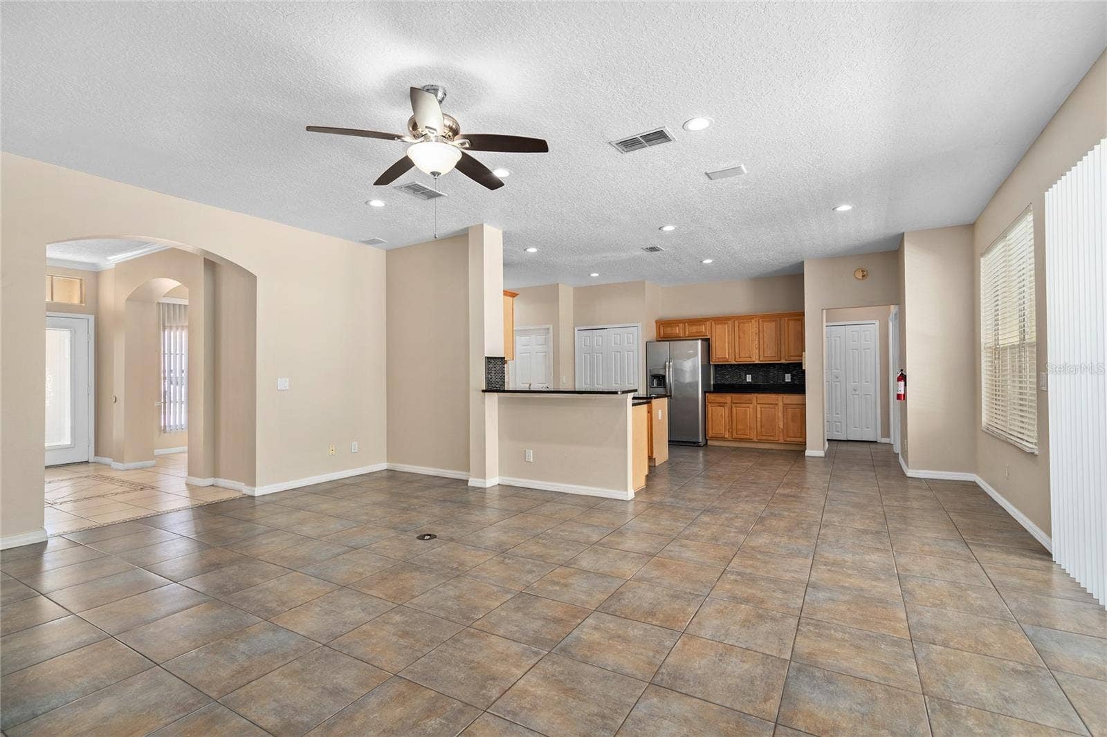13821 AMBERLEIGH ROAD, Orlando, FL 32837 13821 AMBERLEIGH ROAD, Orlando, FL 32837