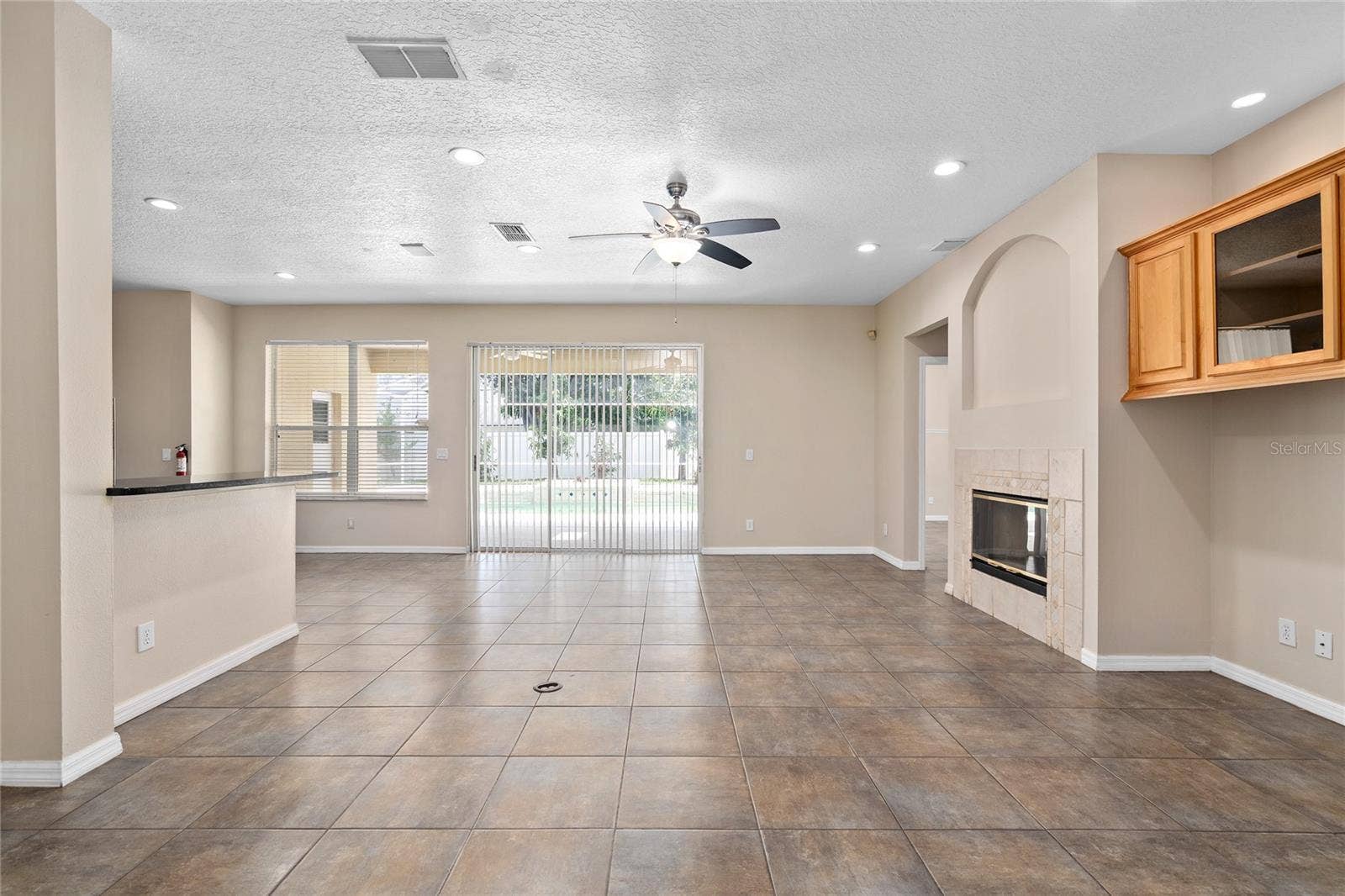 13821 AMBERLEIGH ROAD, Orlando, FL 32837 13821 AMBERLEIGH ROAD, Orlando, FL 32837