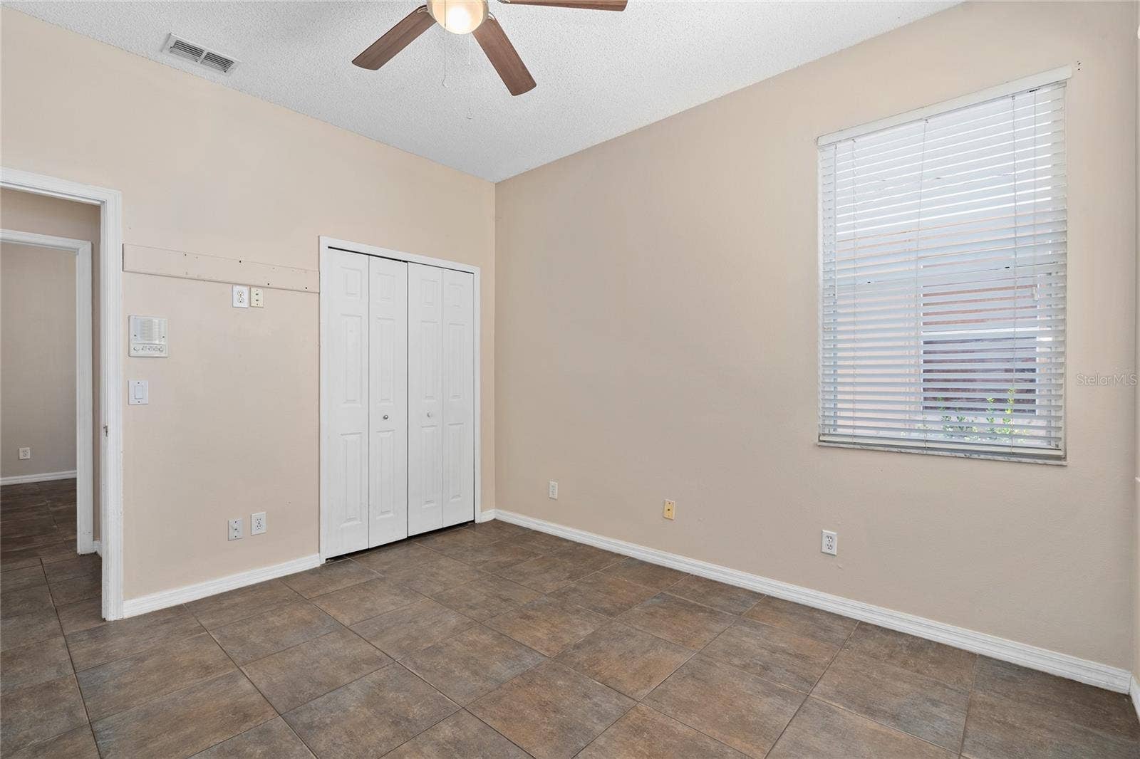 13821 AMBERLEIGH ROAD, Orlando, FL 32837 13821 AMBERLEIGH ROAD, Orlando, FL 32837