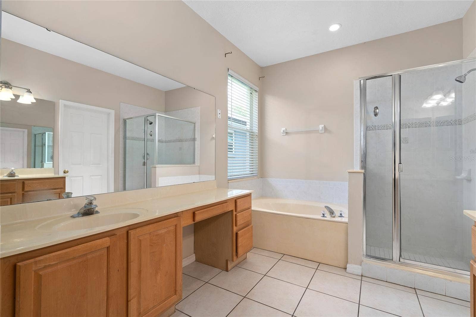 13821 AMBERLEIGH ROAD, Orlando, FL 32837 13821 AMBERLEIGH ROAD, Orlando, FL 32837