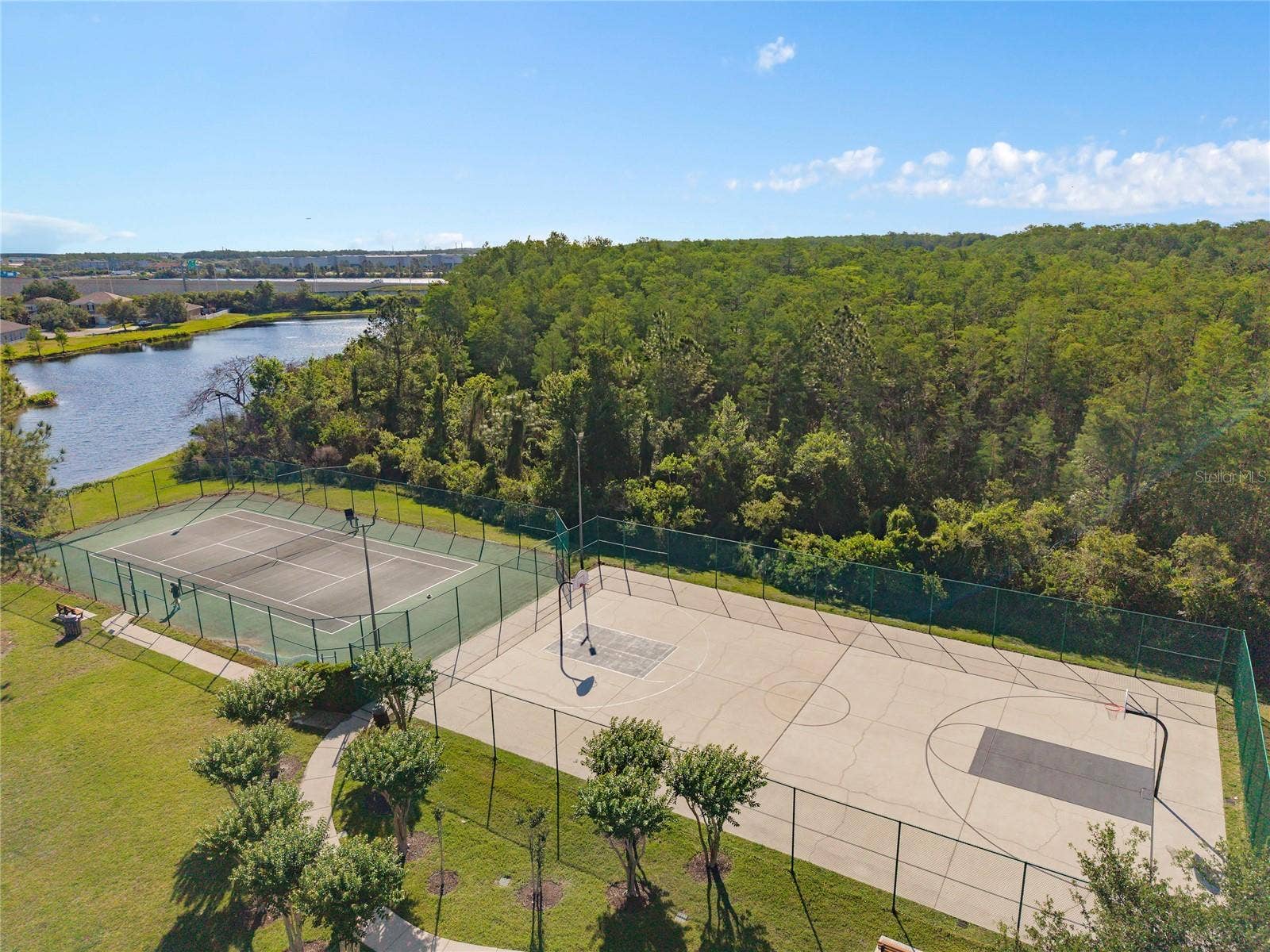 13821 AMBERLEIGH ROAD, Orlando, FL 32837 13821 AMBERLEIGH ROAD, Orlando, FL 32837