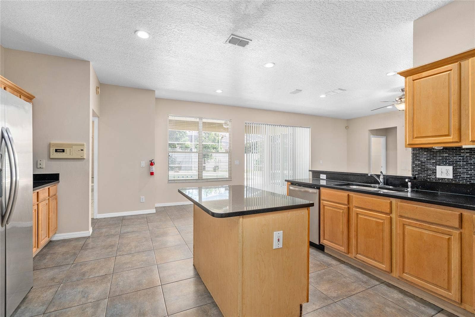 13821 AMBERLEIGH ROAD, Orlando, FL 32837 13821 AMBERLEIGH ROAD, Orlando, FL 32837