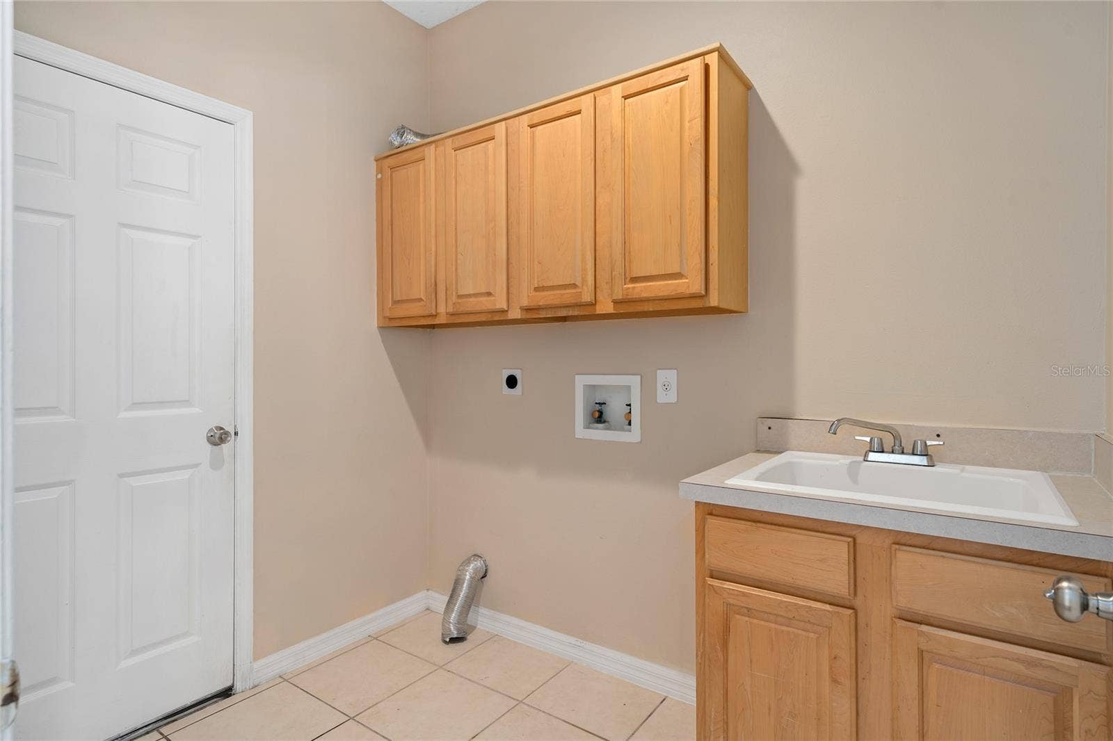 13821 AMBERLEIGH ROAD, Orlando, FL 32837 13821 AMBERLEIGH ROAD, Orlando, FL 32837