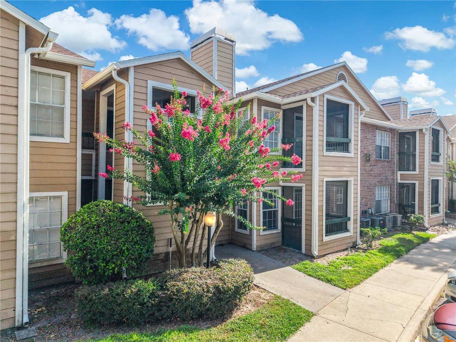 Property photo for 5530 CHRISHIRE WAY, #D109, Orlando, FL