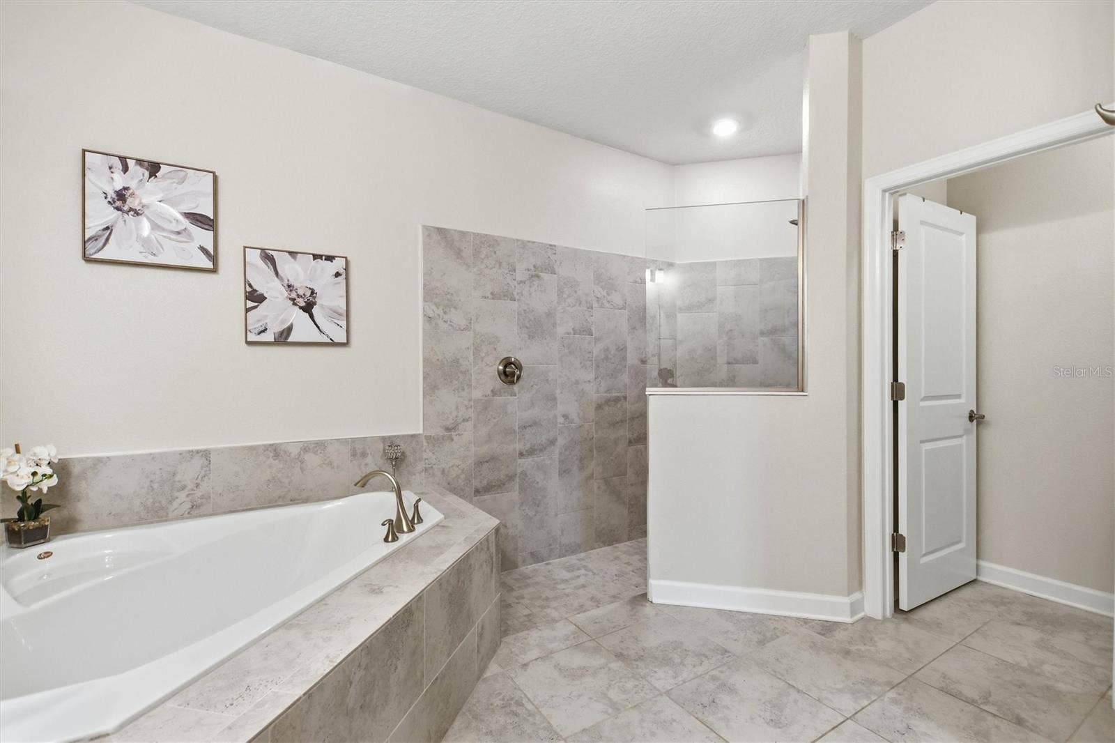 1077 DOWNSWING PL, Davenport, FL 33896 1077 DOWNSWING PL, Davenport, FL 33896
