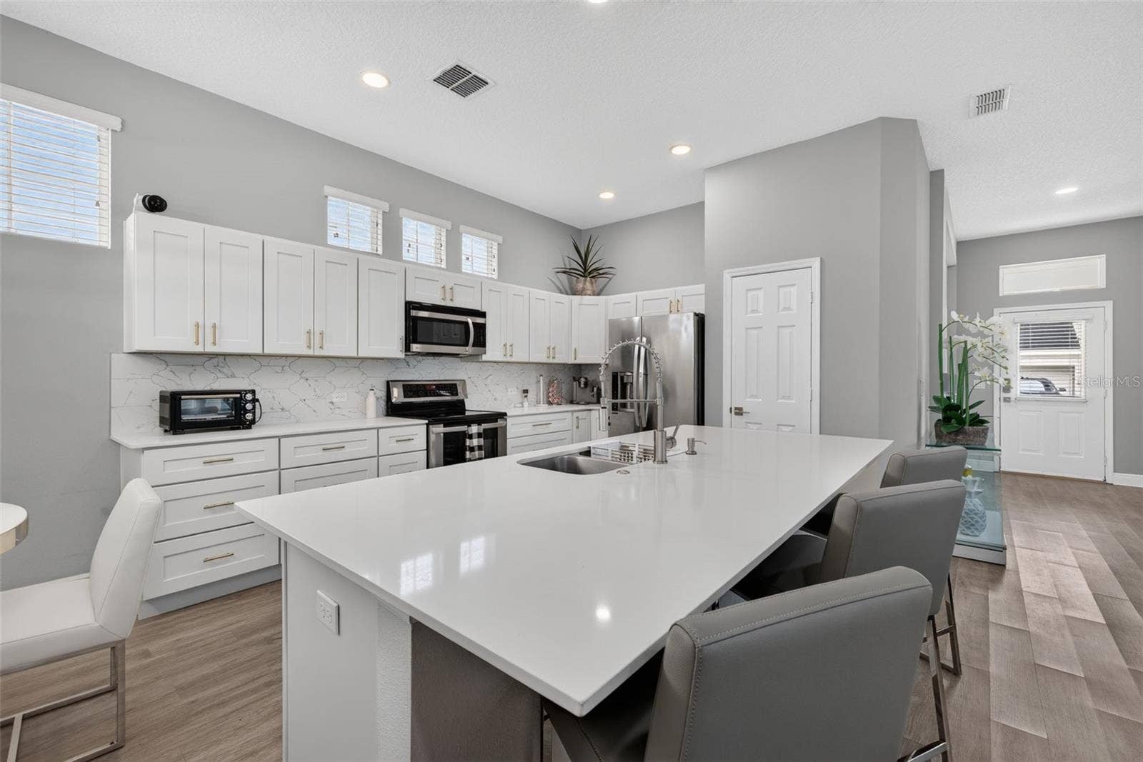 167 LONGVIEW AVENUE, Celebration, FL 34747 Bright and open