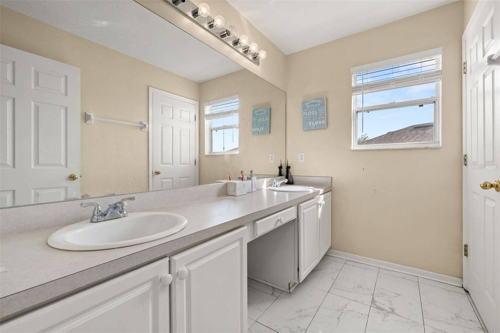 1404 SWAINSON COURT, Orlando, FL 32837