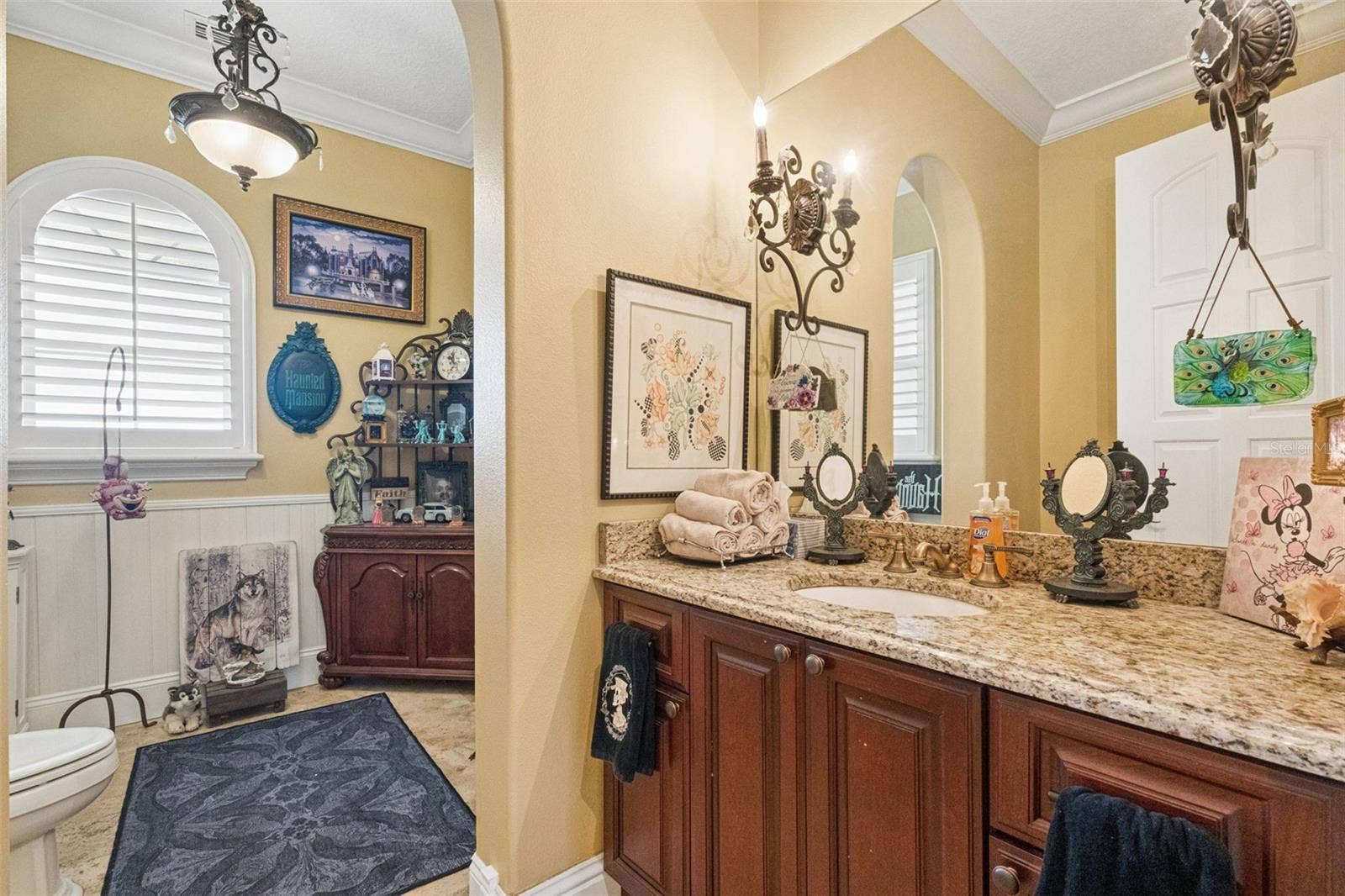 9400 LAWS RD, Clermont, FL 34714 Half bath on 1st floor