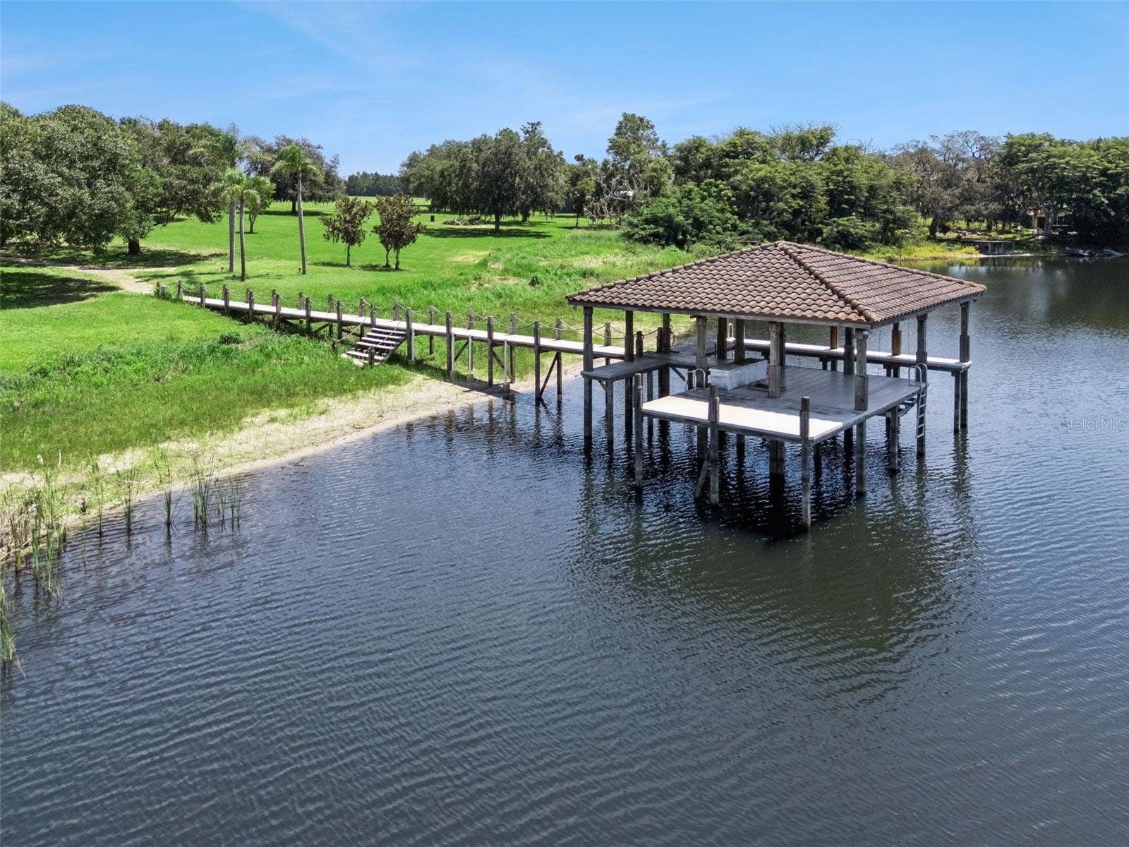 9400 LAWS RD, Clermont, FL 34714 Boat house on the private Kirkland Lake