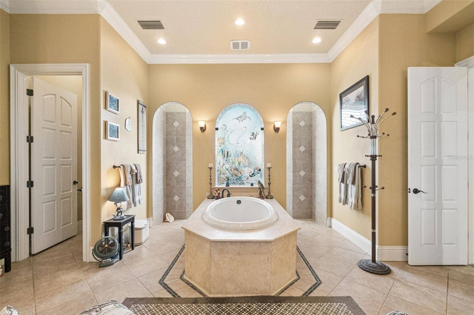 9400 LAWS RD, Clermont, FL 34714 1st Floor Primary bathroom