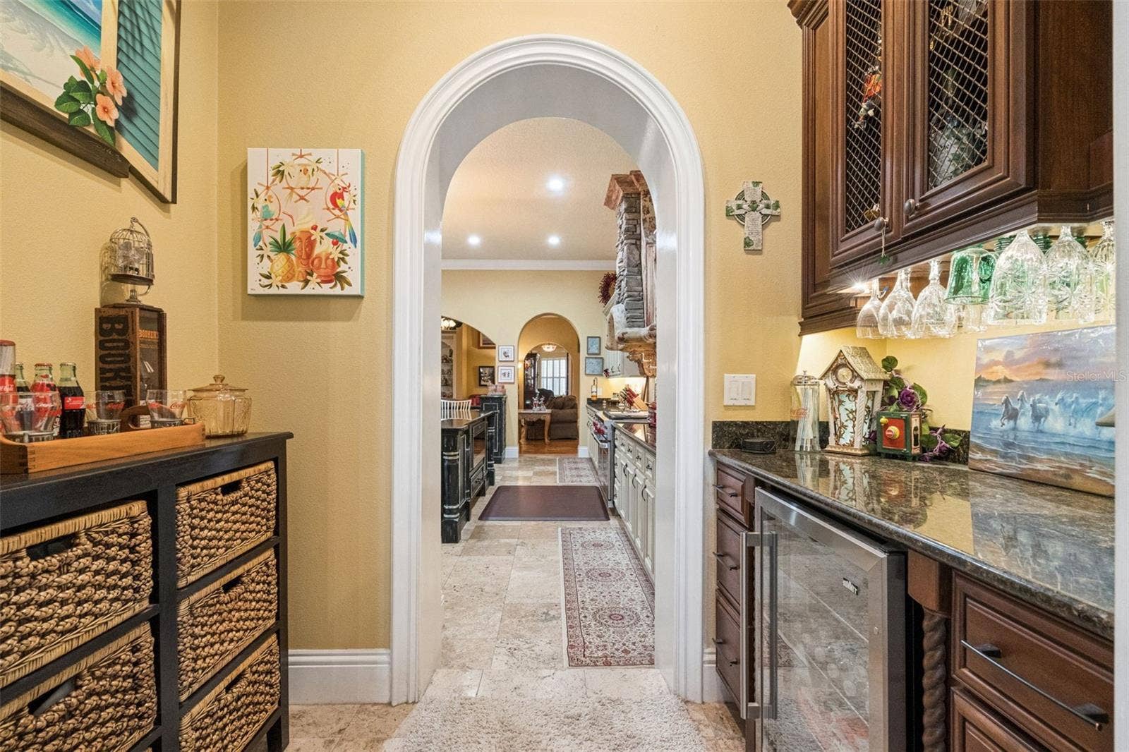 9400 LAWS RD, Clermont, FL 34714 Butler's Pantry