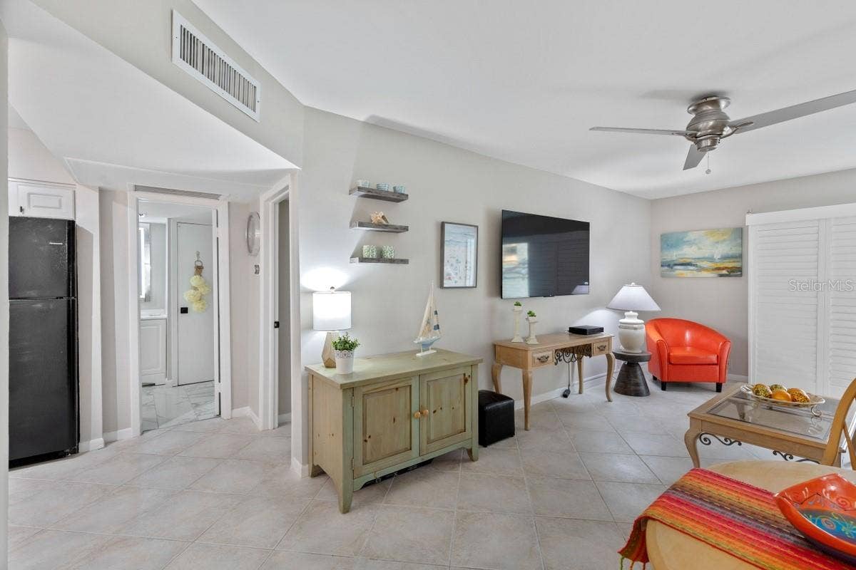 10365 PARADISE BOULEVARD, #21, Treasure Island, FL 33706 10365 PARADISE BOULEVARD, #21, Treasure Island, FL 33706