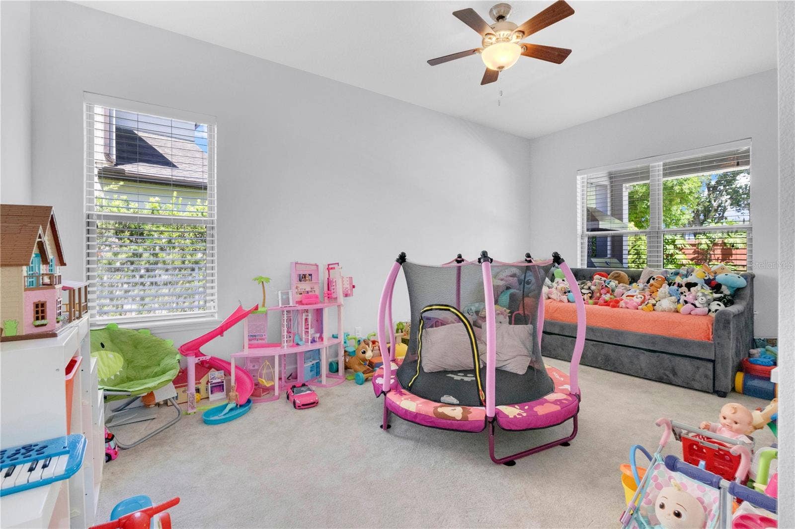 9443 ROYAL ESTATES BOULEVARD, Orlando, FL 32836 9443 ROYAL ESTATES BOULEVARD, Orlando, FL 32836