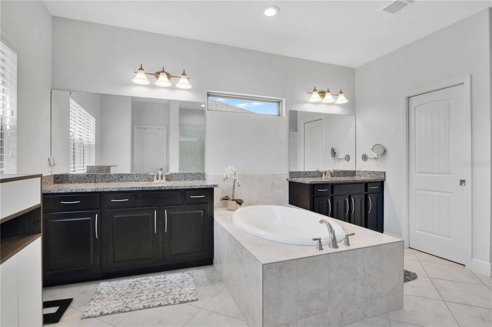 9443 ROYAL ESTATES BOULEVARD, Orlando, FL 32836 9443 ROYAL ESTATES BOULEVARD, Orlando, FL 32836