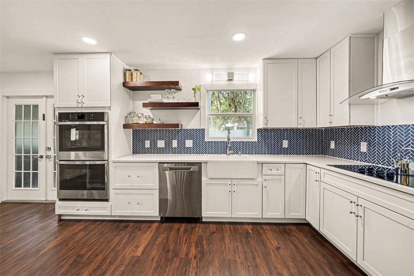 1592 SKYLINE DRIVE, Kissimmee, FL 34744 Gorgeous Kitchen with double Stove, cooktop & vented Hood