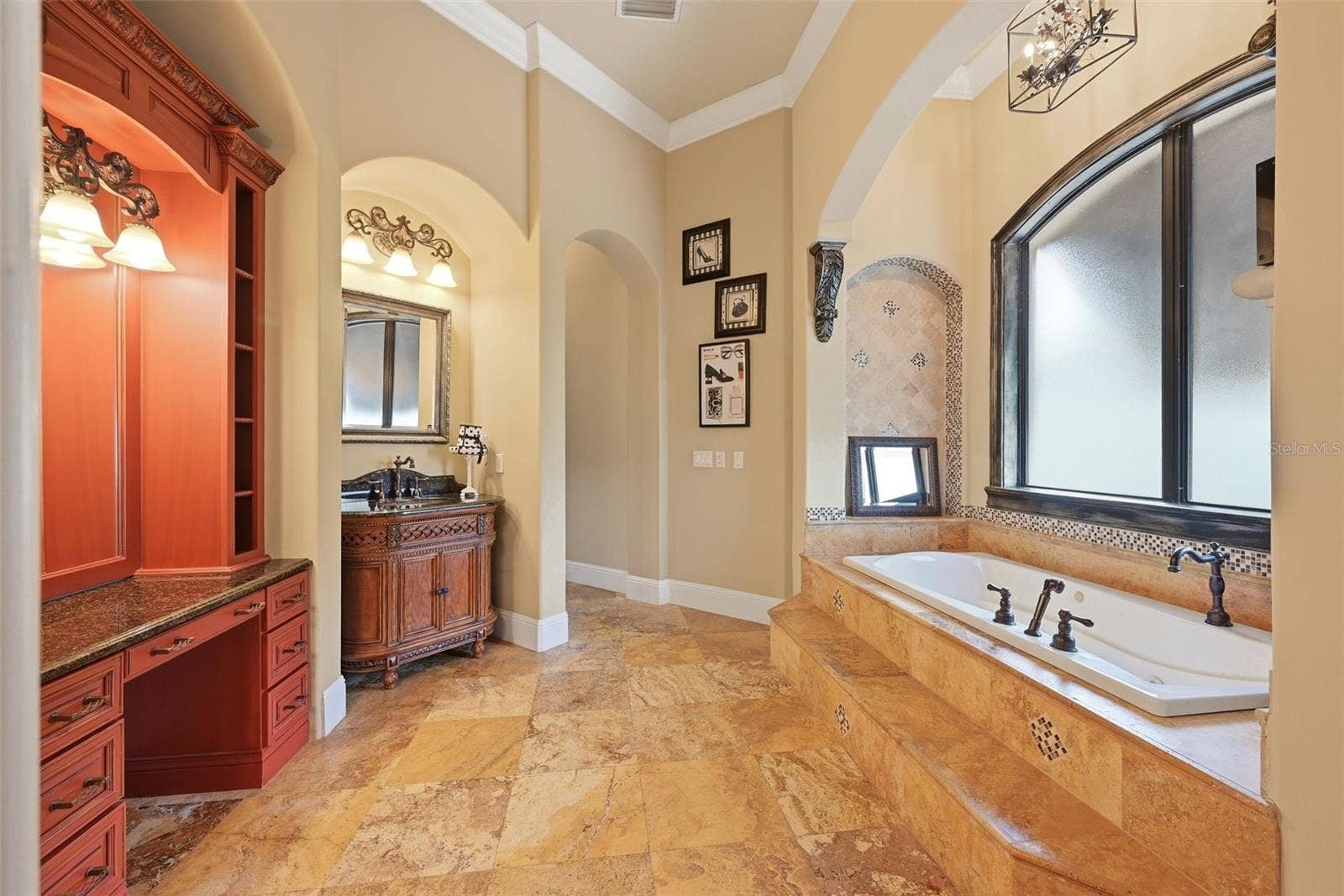 9679 WESTOVER ROBERTS RD, Windermere, FL 34786 Primary Master Bath