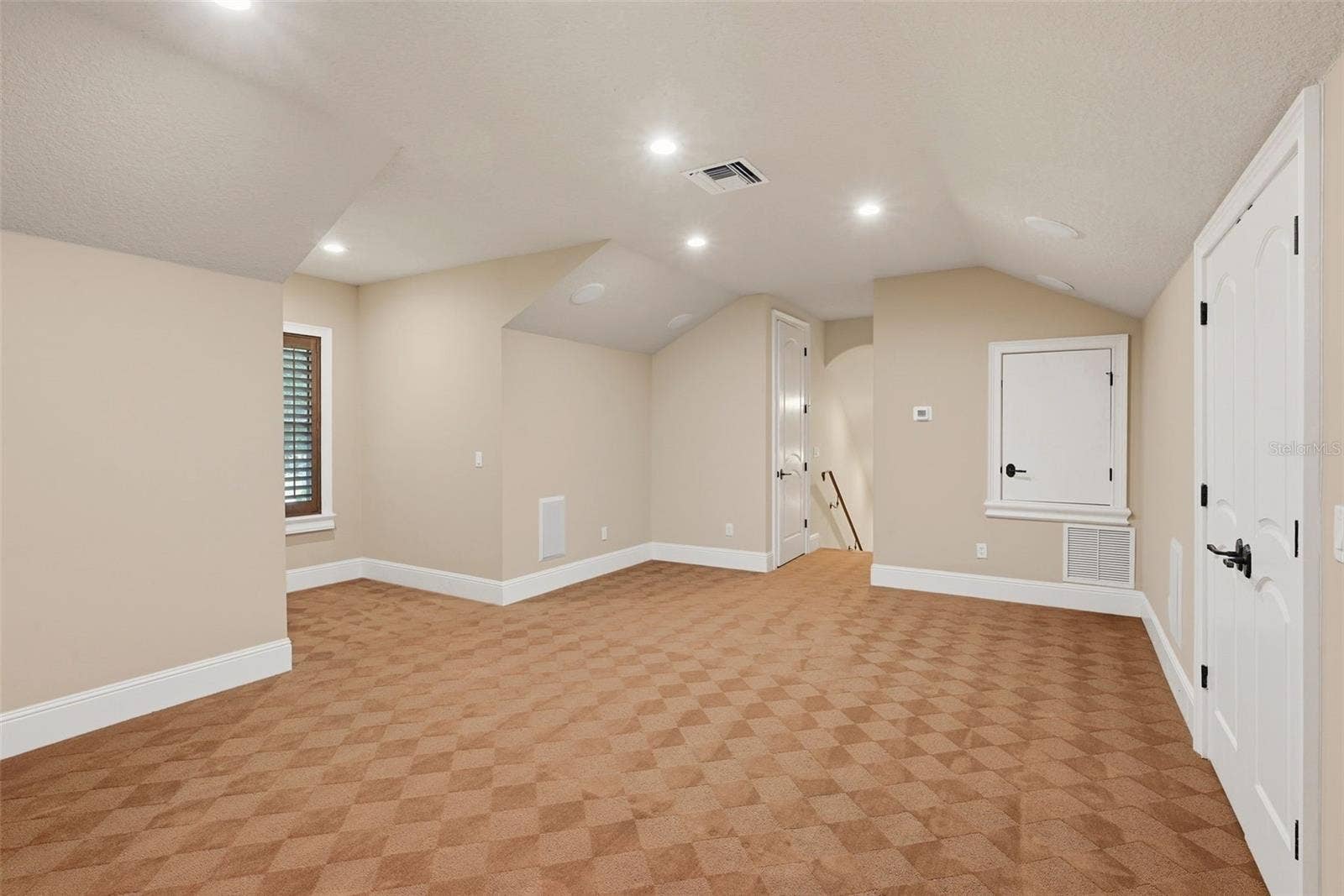 9679 WESTOVER ROBERTS RD, Windermere, FL 34786 Upstairs Media/Games Room