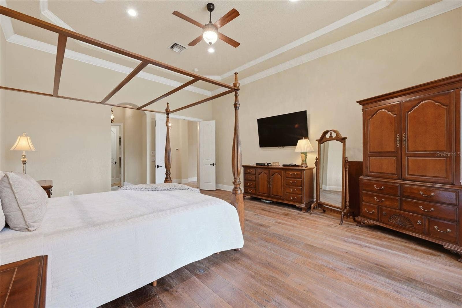 9679 WESTOVER ROBERTS RD, Windermere, FL 34786 Primary Bedroom