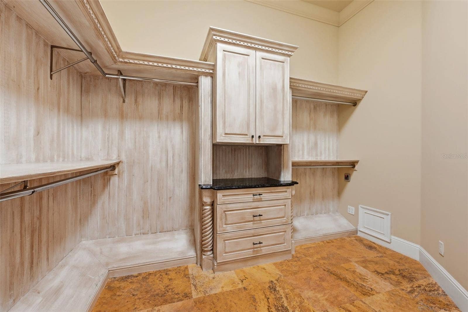 9679 WESTOVER ROBERTS RD, Windermere, FL 34786 Large Dual Primary Walk-In Closets