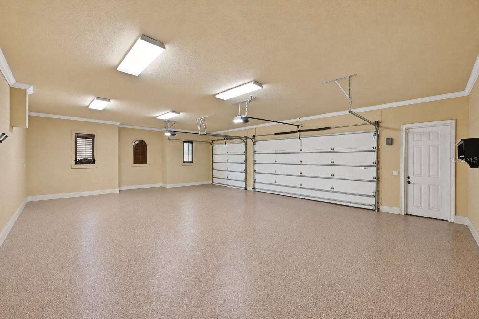 9679 WESTOVER ROBERTS RD, Windermere, FL 34786 Over sized 3-Car Garage