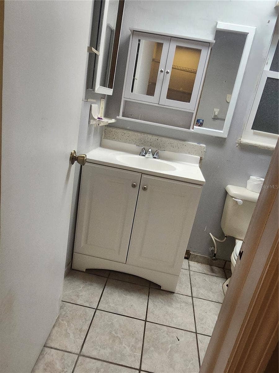 Orlando, FL 32836 PRIMARY ENSUITE