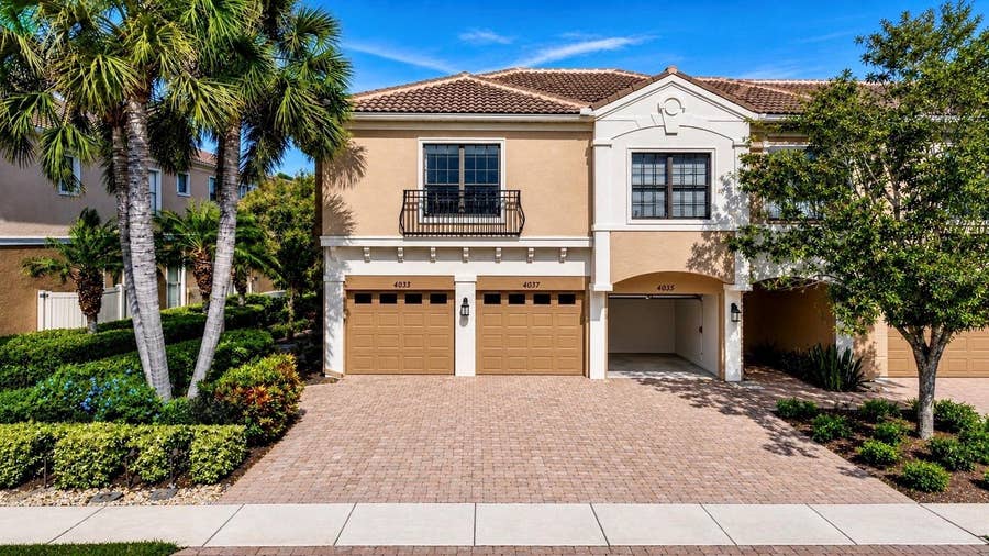 Property photo for 4033 OVERTURE CIRCLE, Bradenton, FL