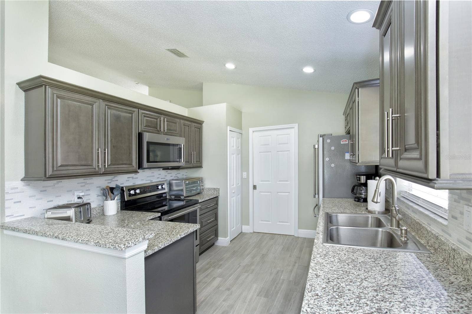 1942 BERMUDA POINTE DRIVE, Haines City, FL 33844 1942 BERMUDA POINTE DRIVE, Haines City, FL 33844