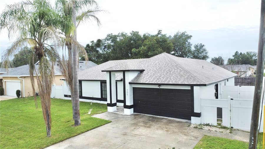 Property photo for 305 CORNWALLIS COURT, Kissimmee, FL