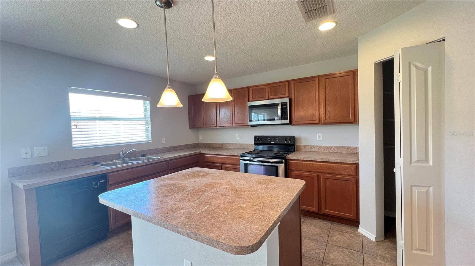 13609 LARANJA STREET, Clermont, FL 34711 13609 LARANJA STREET, Clermont, FL 34711