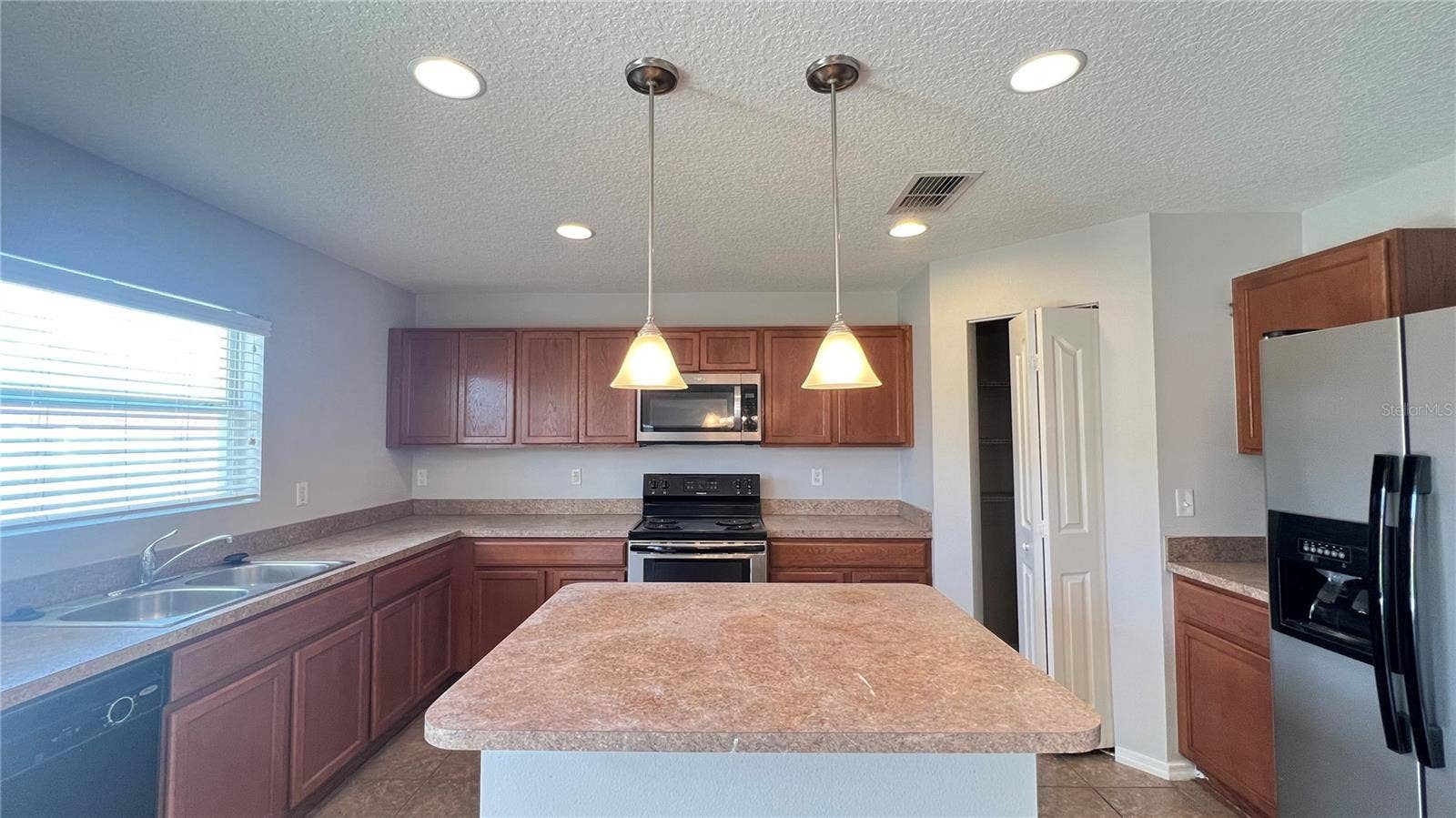 13609 LARANJA STREET, Clermont, FL 34711 13609 LARANJA STREET, Clermont, FL 34711