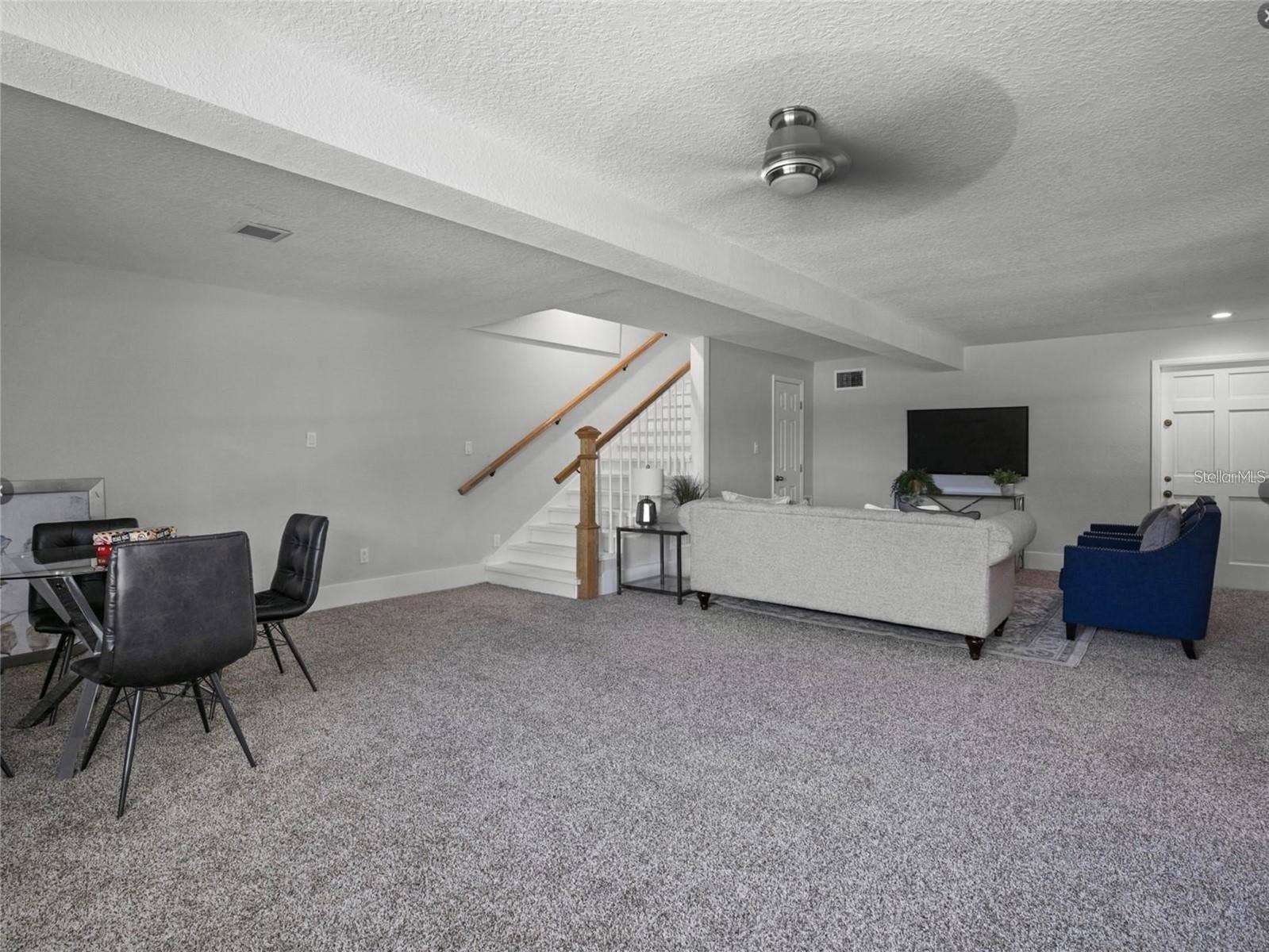 212 W 1ST AVENUE, Windermere, FL 34786 212 W 1ST AVENUE, Windermere, FL 34786
