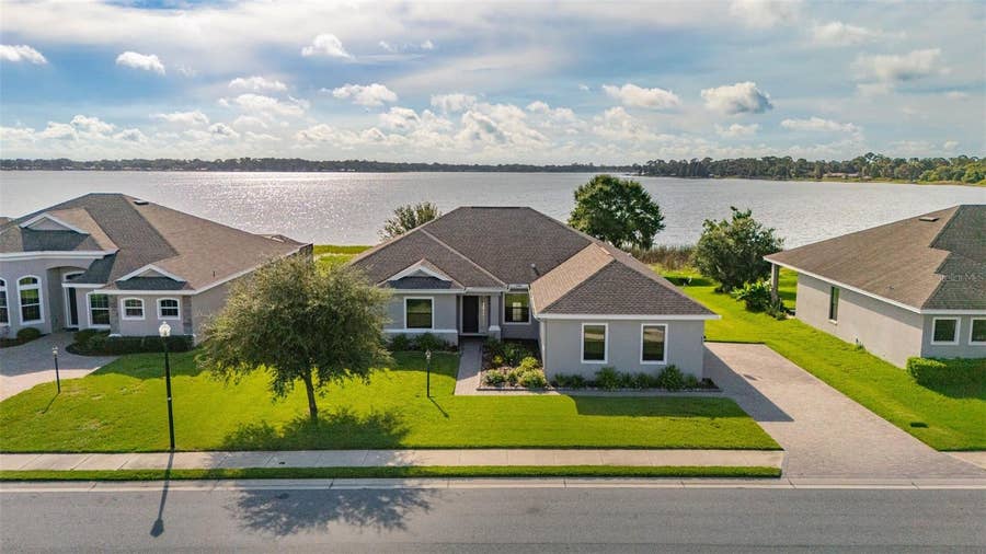 Property photo for 473 LAKE VIEW WAY, Auburndale, FL