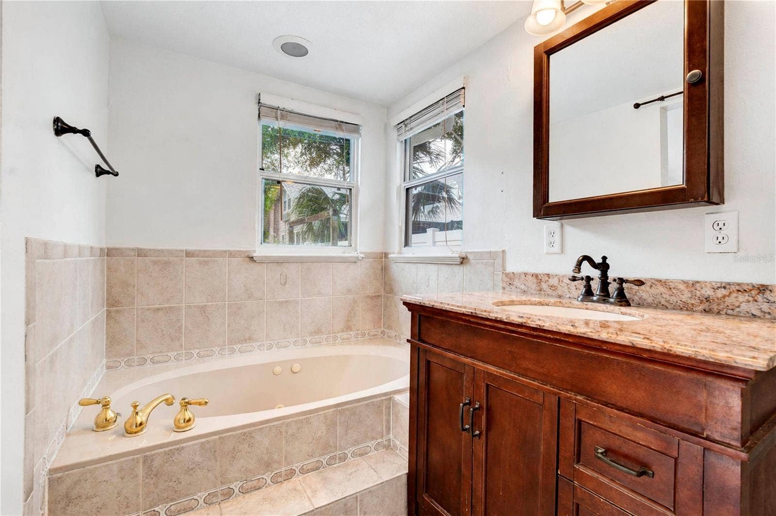 1512 OREGON STREET, Orlando, FL 32803 1512 OREGON ST