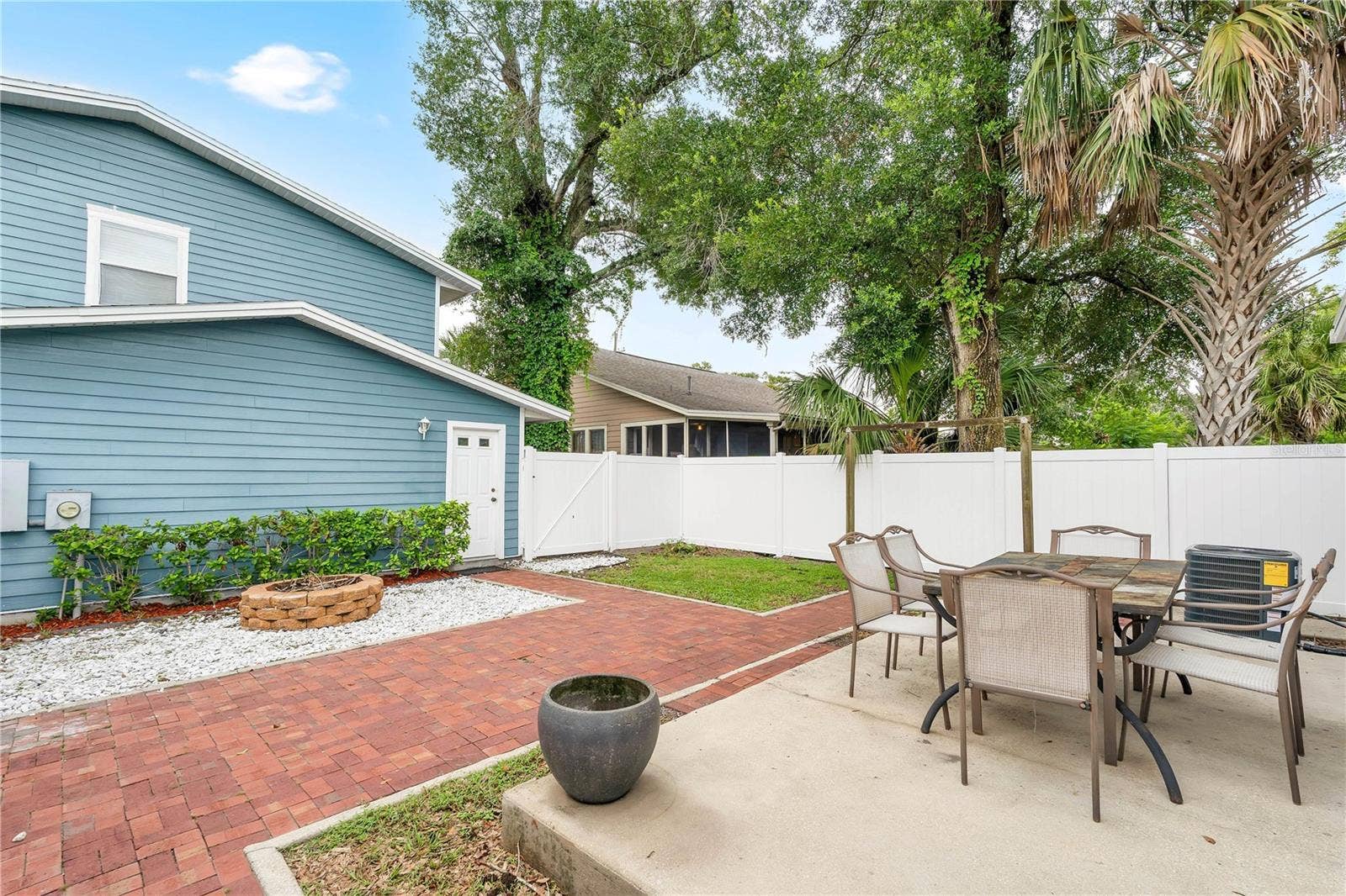 1512 OREGON STREET, Orlando, FL 32803 COURTYARD