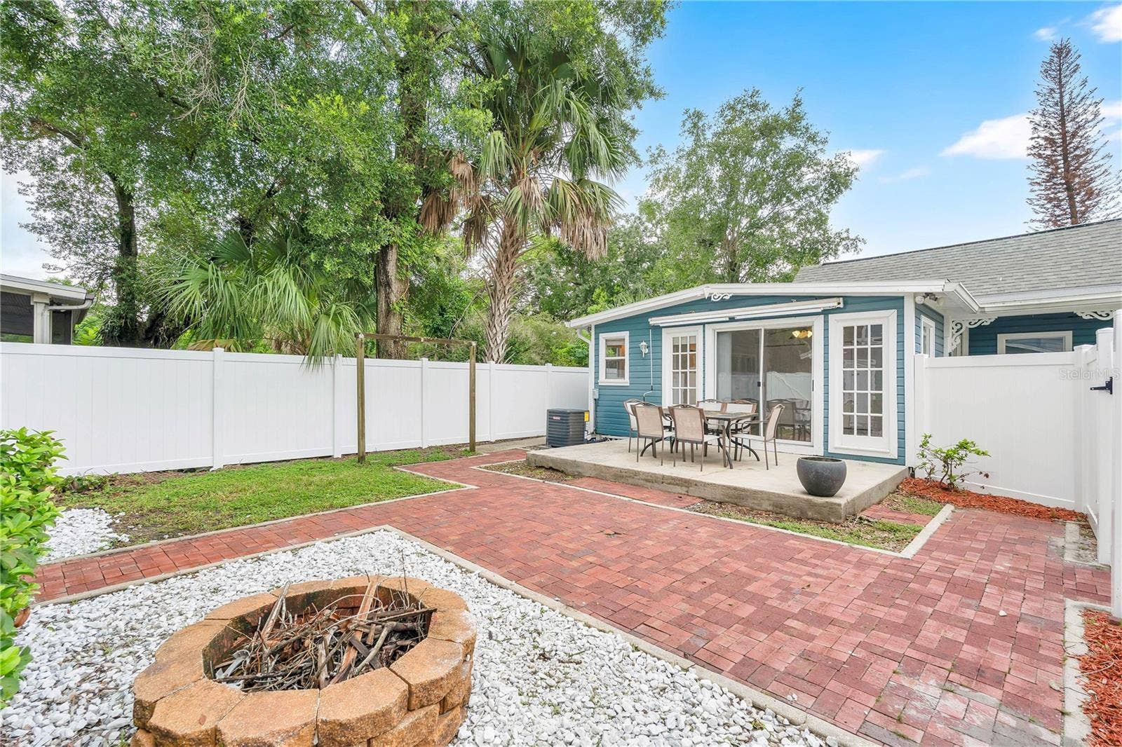 1512 OREGON STREET, Orlando, FL 32803 COURTYARD
