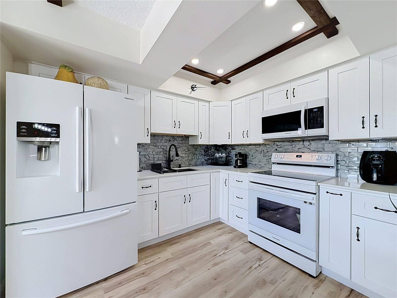 2710 CHARING CROSS WAY, Orlando, FL 32837 2710 CHARING CROSS WAY, Orlando, FL 32837