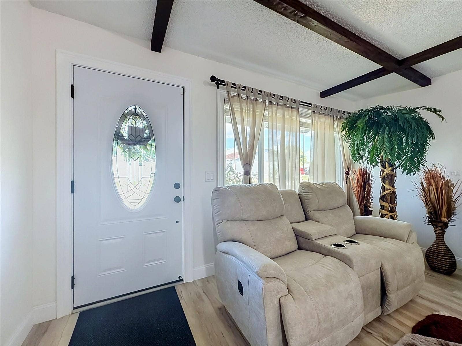 2710 CHARING CROSS WAY, Orlando, FL 32837 2710 CHARING CROSS WAY, Orlando, FL 32837