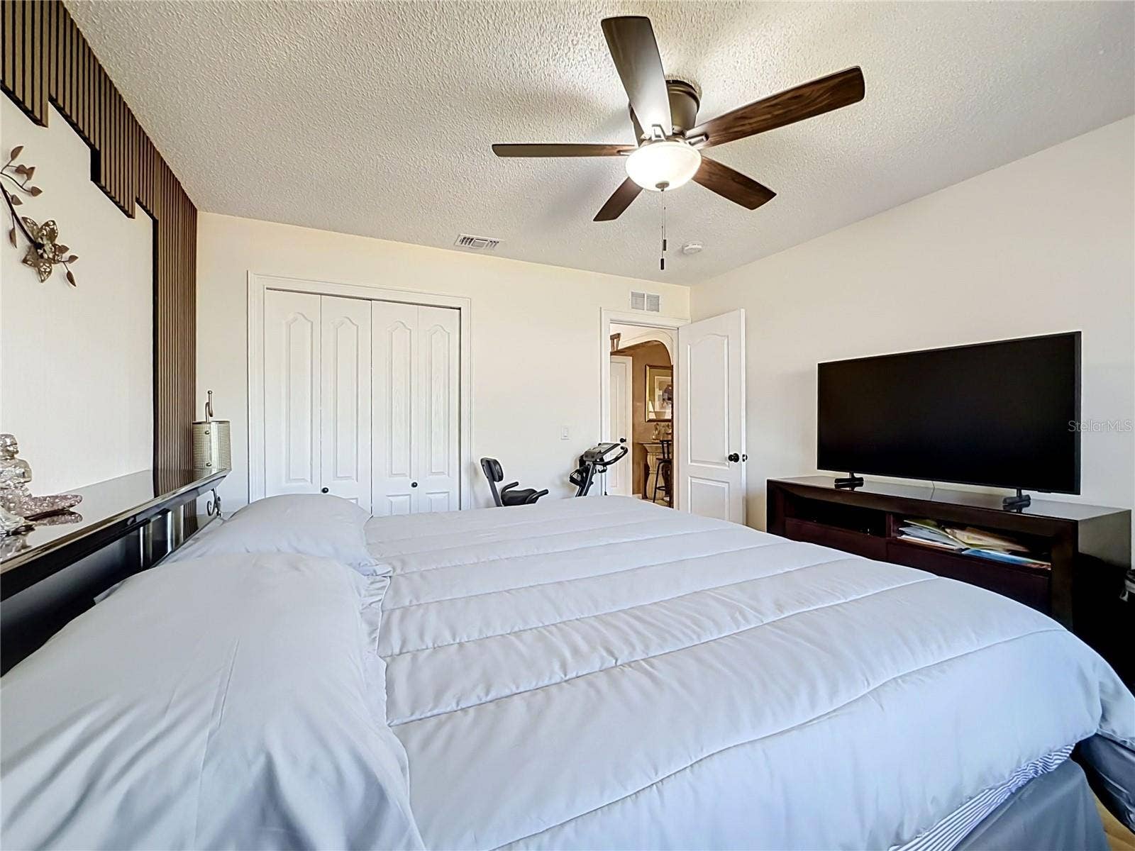 2710 CHARING CROSS WAY, Orlando, FL 32837 2710 CHARING CROSS WAY, Orlando, FL 32837