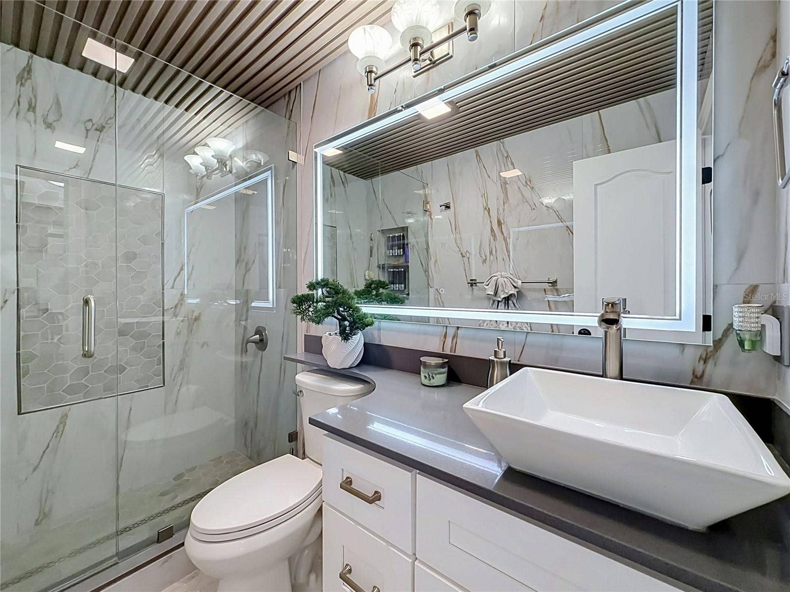 2710 CHARING CROSS WAY, Orlando, FL 32837 2710 CHARING CROSS WAY, Orlando, FL 32837
