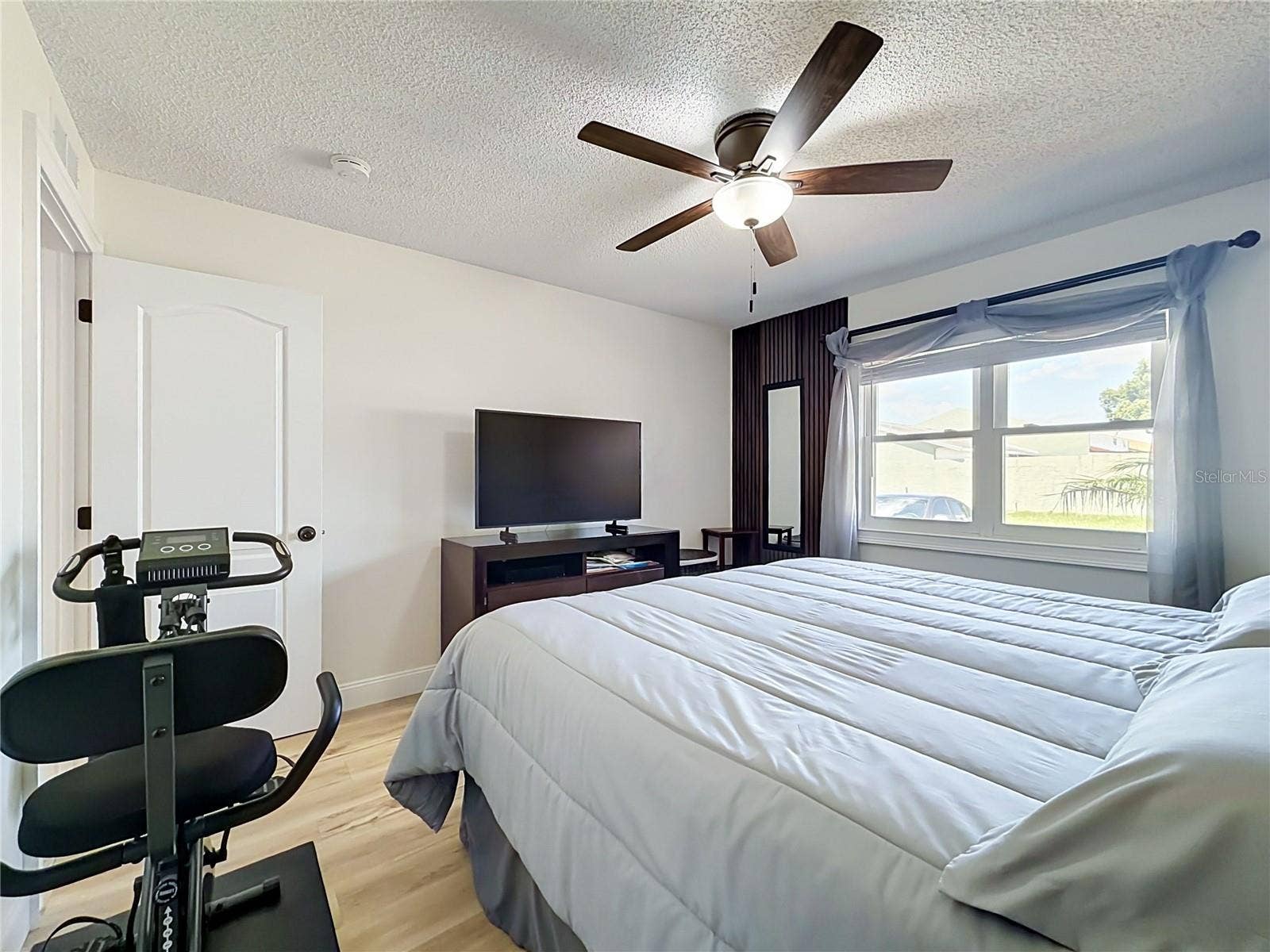 2710 CHARING CROSS WAY, Orlando, FL 32837 2710 CHARING CROSS WAY, Orlando, FL 32837