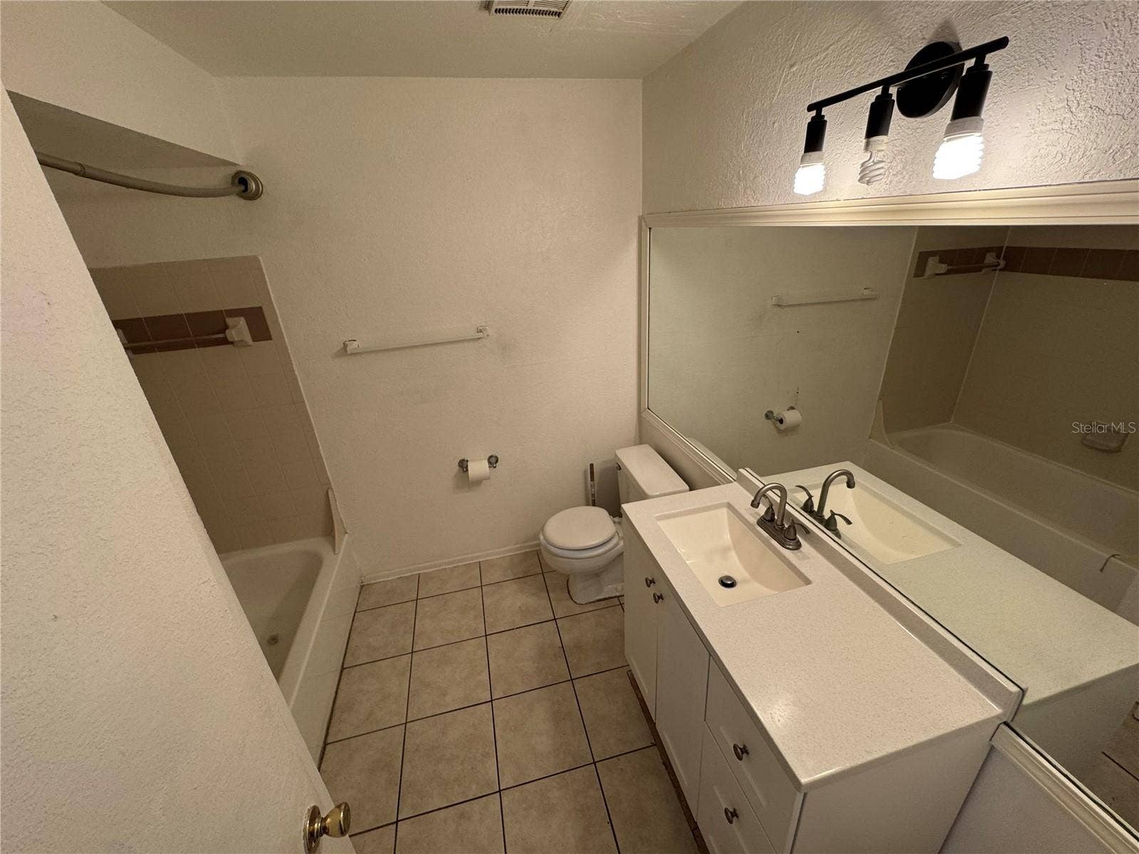 1948 LAKE ATRIUMS CIRCLE, #119, Orlando, FL 32839 1948 LAKE ATRIUMS CIRCLE, #119, Orlando, FL 32839