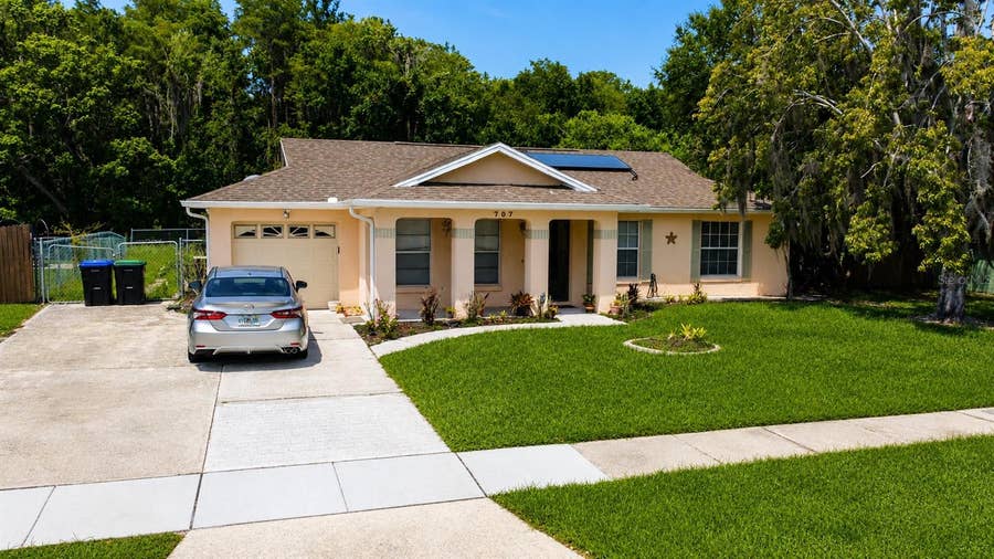 Property photo for 707 IOWA WOODS CIRCLE E, Orlando, FL