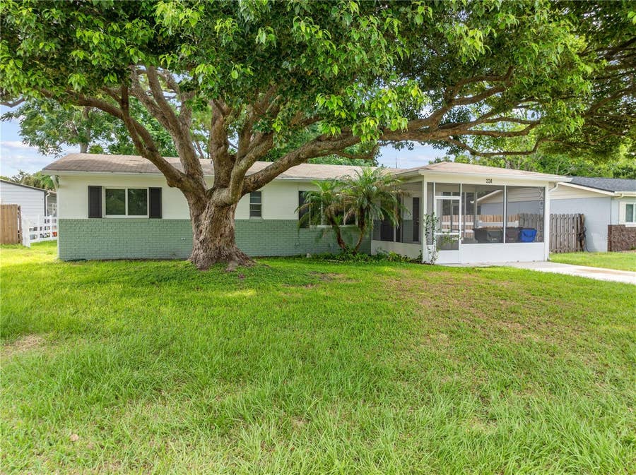 Property photo for 224 CALIFORNIA AVENUE, St Cloud, FL