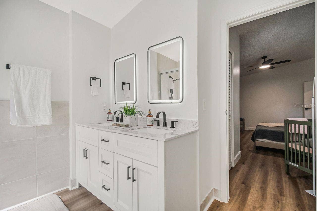 3038 WOOLRIDGE DRIVE, Orlando, FL 32837 Primary Bathroom