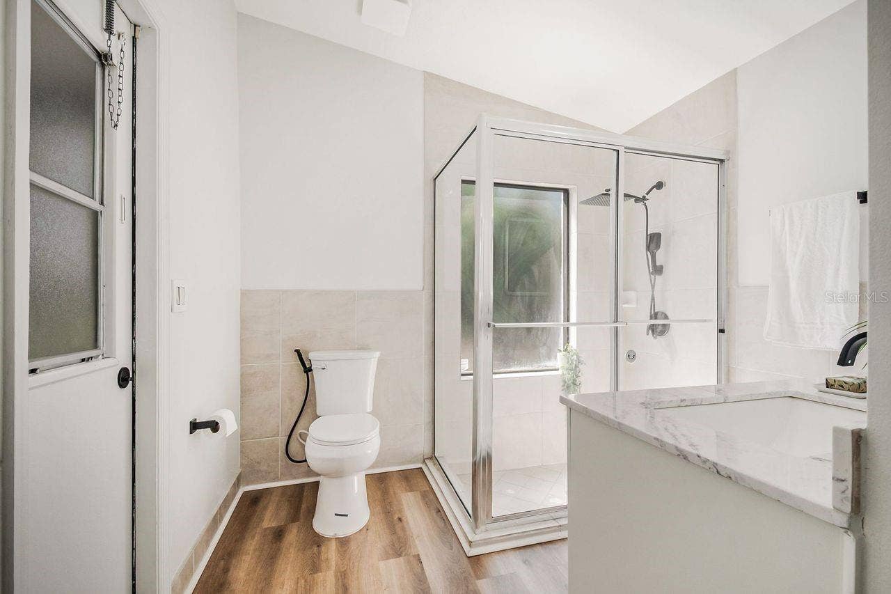 3038 WOOLRIDGE DRIVE, Orlando, FL 32837 Primary Bathroom