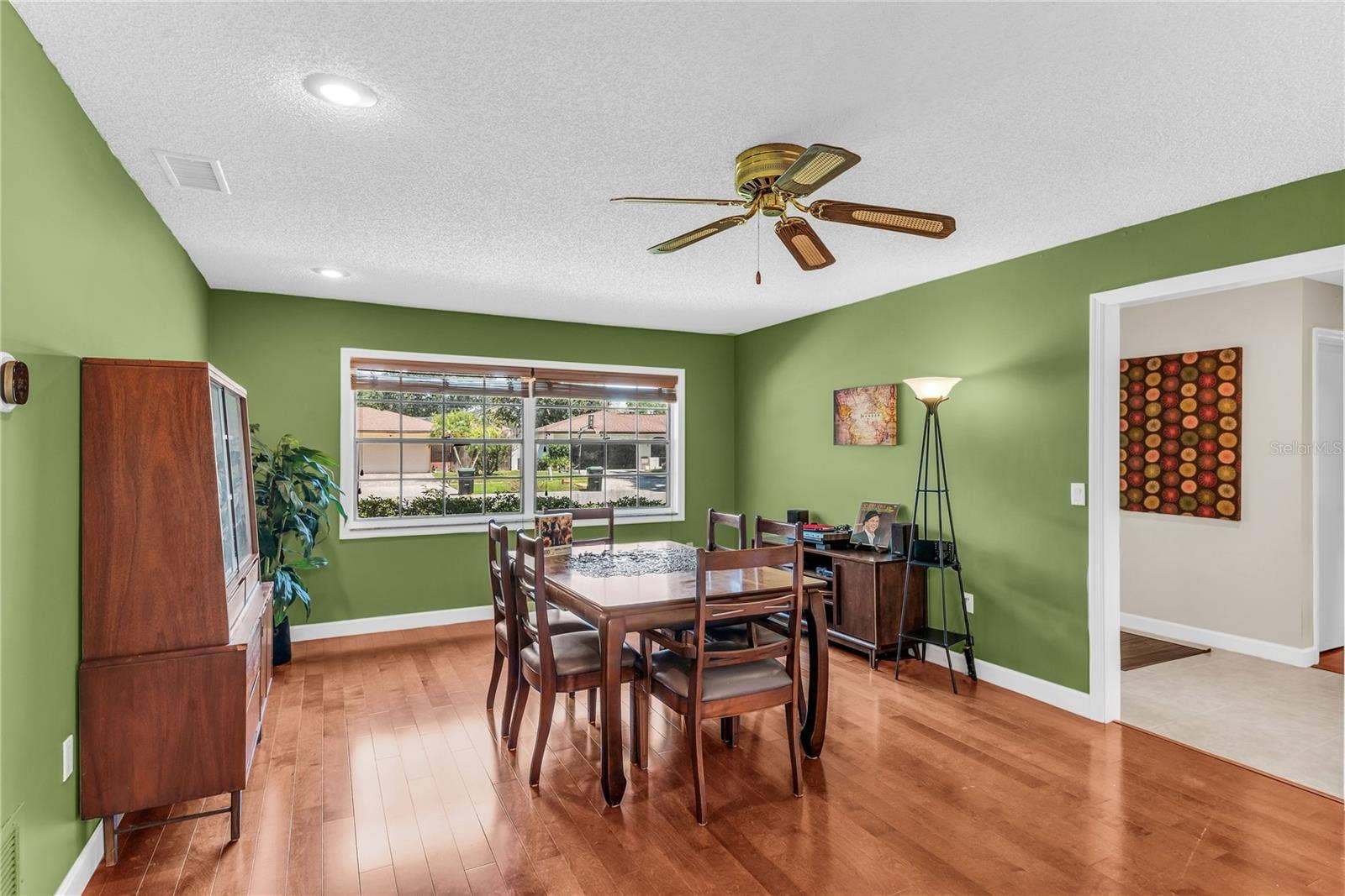 8142 GOLDEN SANDS DRIVE, Orlando, FL 32819 Dining
